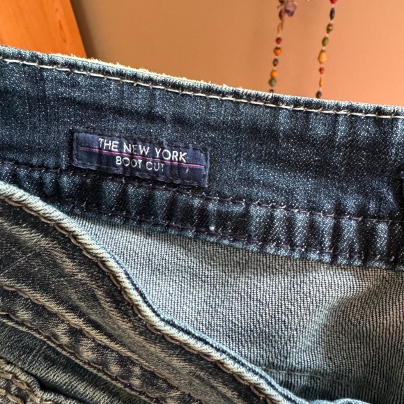 Vigoss USA The New York Boot Cut Jeans - Picture 4 of 6